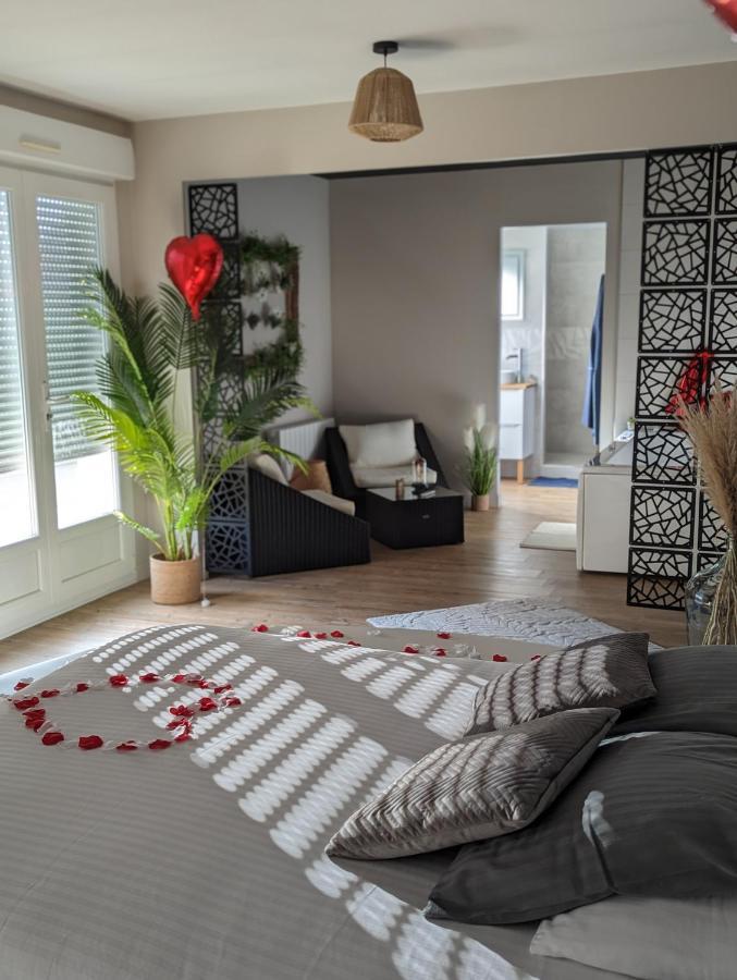 Gite Romantique Avec Espace Balneo Et Ciel Etoile "La Maison Du Bonheur Saint Germer De Fly" Nuit Romantique Oise, Picardie, Normandie 외부 사진